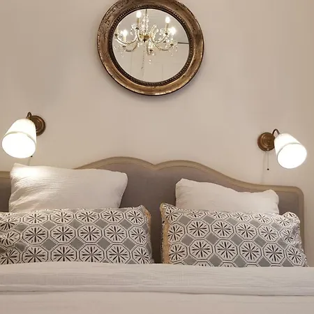 Le Rousseau Apartment *